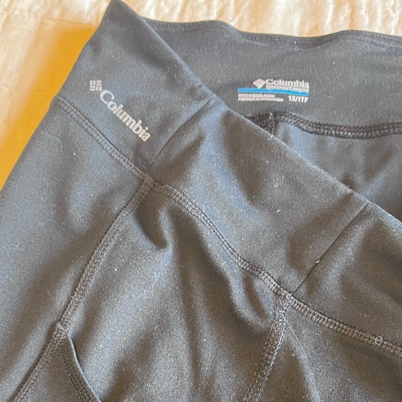 Women’s Columbia Cropped Leggings - Picture 2 of 10